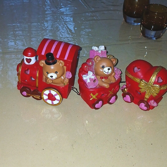 RARE Teddy Bear Vintage Valentines Express Train with Battery operated lights!